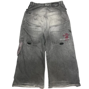 Overzeas jeans - Coola overzeas jeans, riktigt baggy!! Frågor? Kom privat!! Pris är förhandlingsbart!!