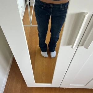 Low waist bootcut - Säljer mina bootcut jeans från Denim project i ca strlk S (36) skriv till mig privat för mått eller fler bilder samt frågor❤️