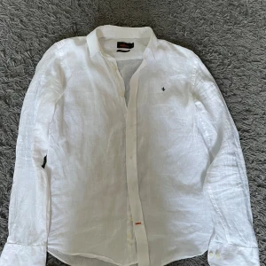 Morris linne skjorta - Säljer linne skjorta från morris Säljer pga fel storlek  9/10 skick