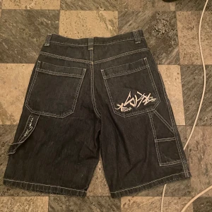 skate jorts - baggy skate shorts tyyyp 32 i midja 