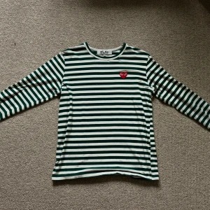 Comme des garÇons long sleve  - Båda för 500, båda är i medium.