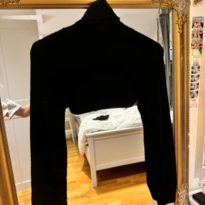 Bolero med krage - Snygg bolero med krage, perfekt till hösten! 