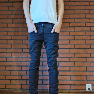 Replay jeans  - Replay jeans bra skick storlek 30 32 hör av er vid fler frågor 