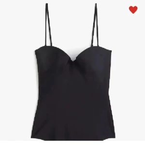 Hm body  - Säljer oanvänd hm body som tyvärr inte passar mig storlek 75B. skysterbara band.  Jättepopulär 