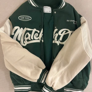 Collegejacka  - Lite nopprig, men i fint skick 