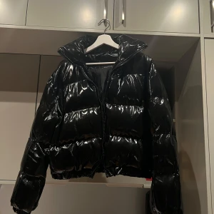 PLT jacka - PLT jacka som inte använts. Passar även dig som har st 36/38.