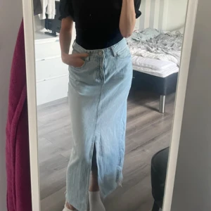 Jeans kjol - Som ny! 
