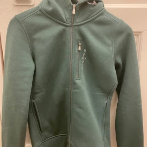 Sail Racing hoodie - Sail racing hoodie som är helt ny utan prislapp. Inte använt något.