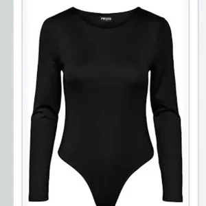 Långärmad bodysuit 💞 - Jättefin tajt långärmad bodysuit 💞säljer jättebilligt för 400. Ny kostar runt 1000. 