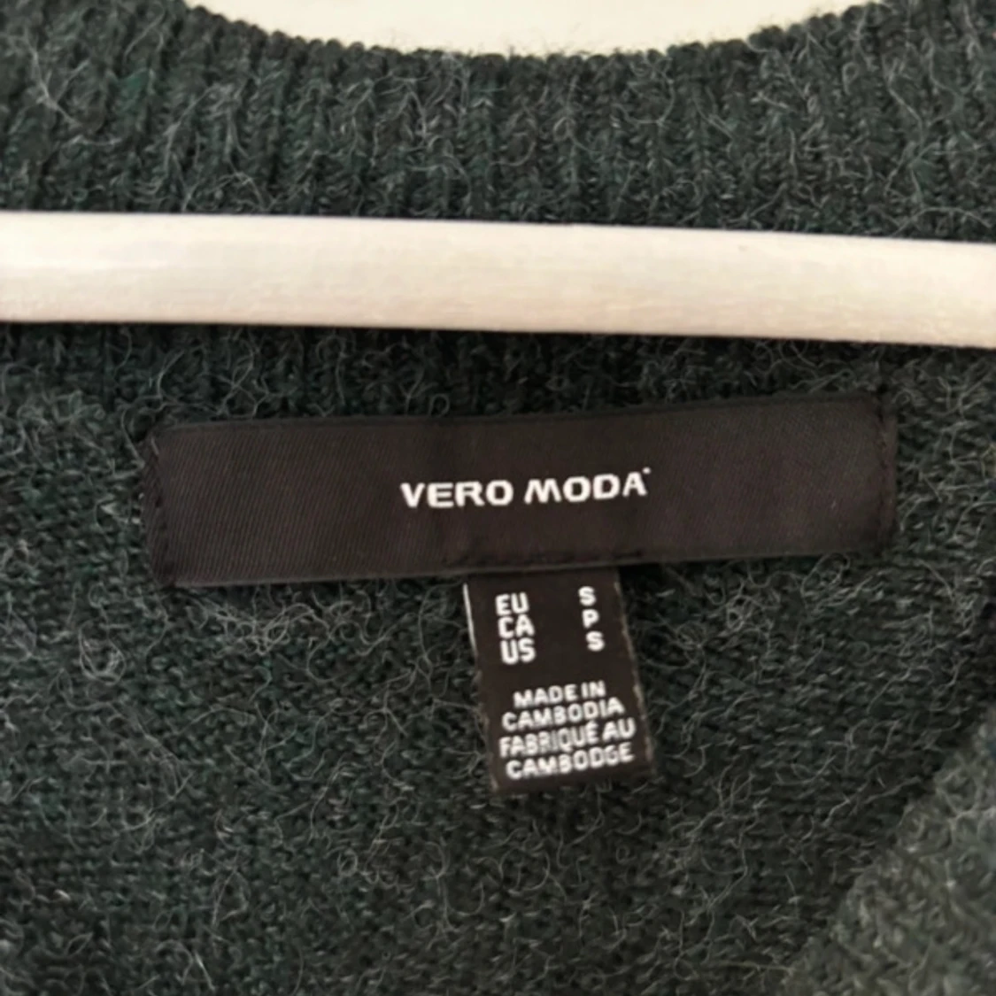 Mörkgrön tröja från Vero Moda - 92