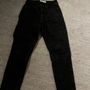 Jeans - Fina och sköna jeans som är använda men ändå är i bra skick