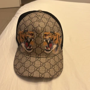 Gucci keps  - Stick 10/10 använt den Max 3 gånger 