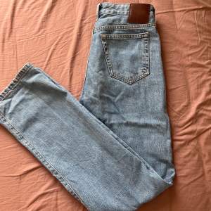 Straight jeans från bikbok. Inte använd ofta- bra skick