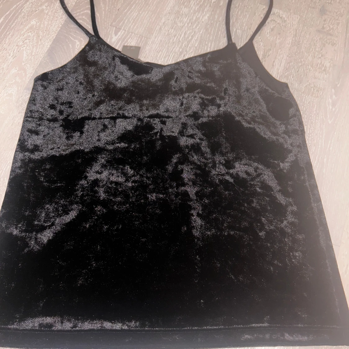 Svart sammetstopp från Lindex - 91