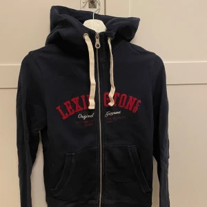 Lexington zip hoodie  - Lexington zip hoodie i storlek XS till dam. Inga fläckar eller defekter på varan 