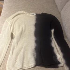 Weekday tröja💞💞 - Använd en gång💞 inga defekter och den är s💞💞