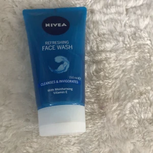 Nivea face wash - Säljer denna nivea face wash nästan helt oanvänd pga att den funkar inte på min hy!❤️ Kontakta för fler frågor o information!