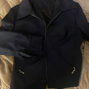 Jacka/kavaj - Superfin mörkblå jacka/kavaj. Jättebra skick.