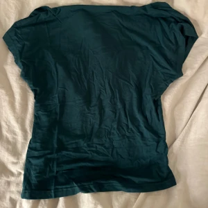 Tröja  - Jätte söt tröja me öppen rygg från shein