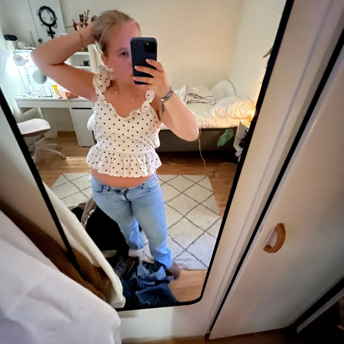 Vitprickig topp men volanger - 91