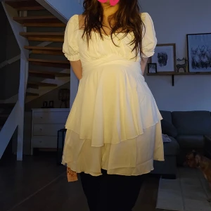 Klännig - Knyte runt midja  36 Andvänd 1 gång 