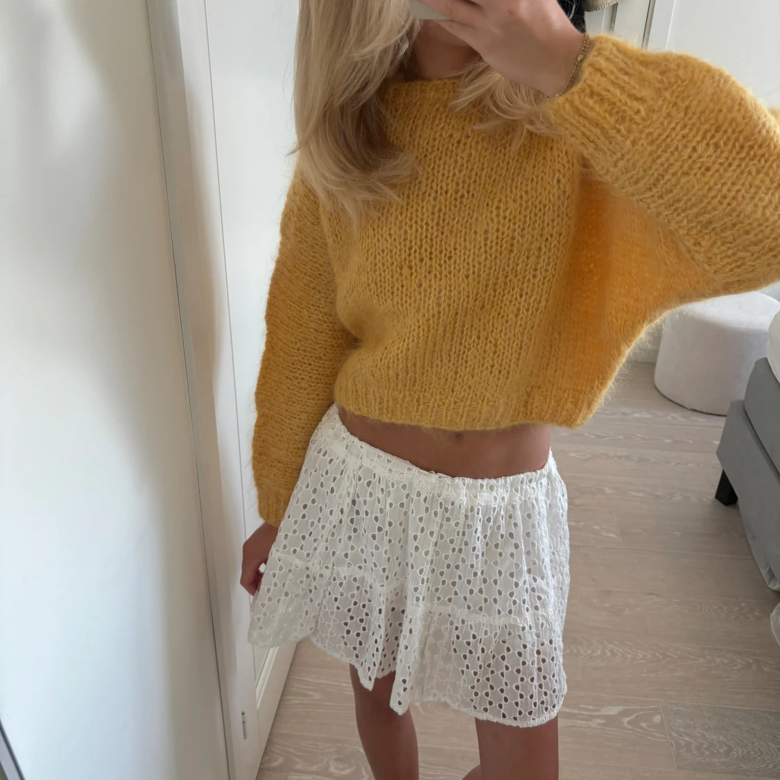 Hålbroderad kjol - 90