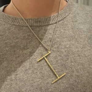 Maria Nilsdotter halsband och berlocker  - En berlock säljer jag för 450kr. En berlock med kedjan säljer jag för 950 kr. Alla berlocker är från Maria Nilsdotter och det är även kedjan. 