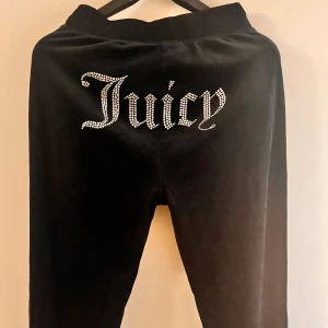 juicy couture byxor - inga defekter eller märken av användning köptes på urban outfitters