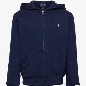 Ralph lauren kofta - Säljer min kofta pågrund av att jag inte använder den längre! Ordinarie pris är 2200kr säljer ändats för 800kr