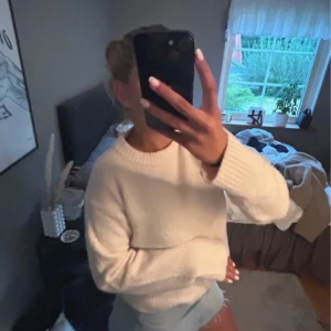 Ljusrosa tröja hm - Superfin rosa stickad tröja från hm💕💗 Lite nopprig men annars i bra skick💗