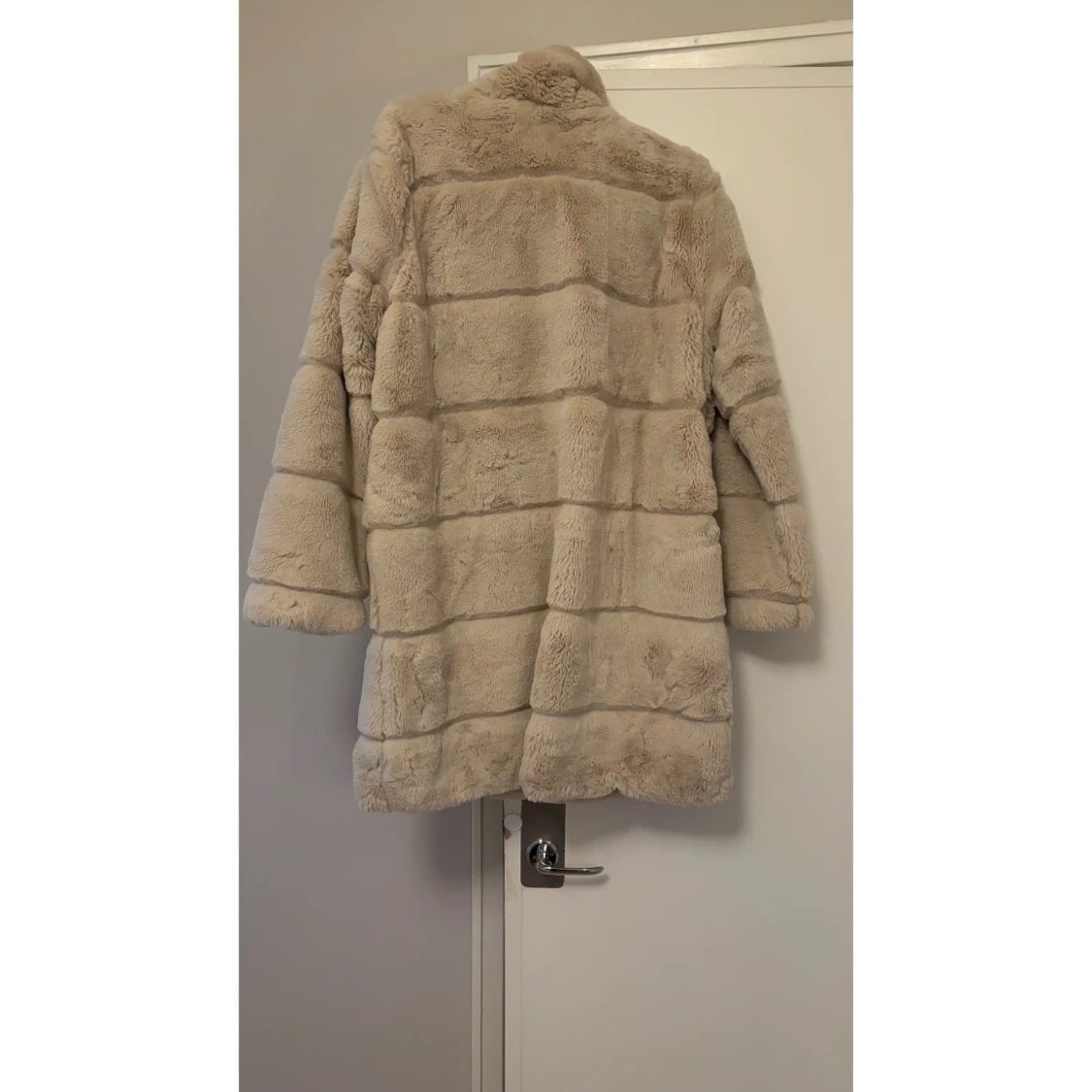 Nytt! Mysigt & Beige pälsjacka från Amisu storlek 42 - 3