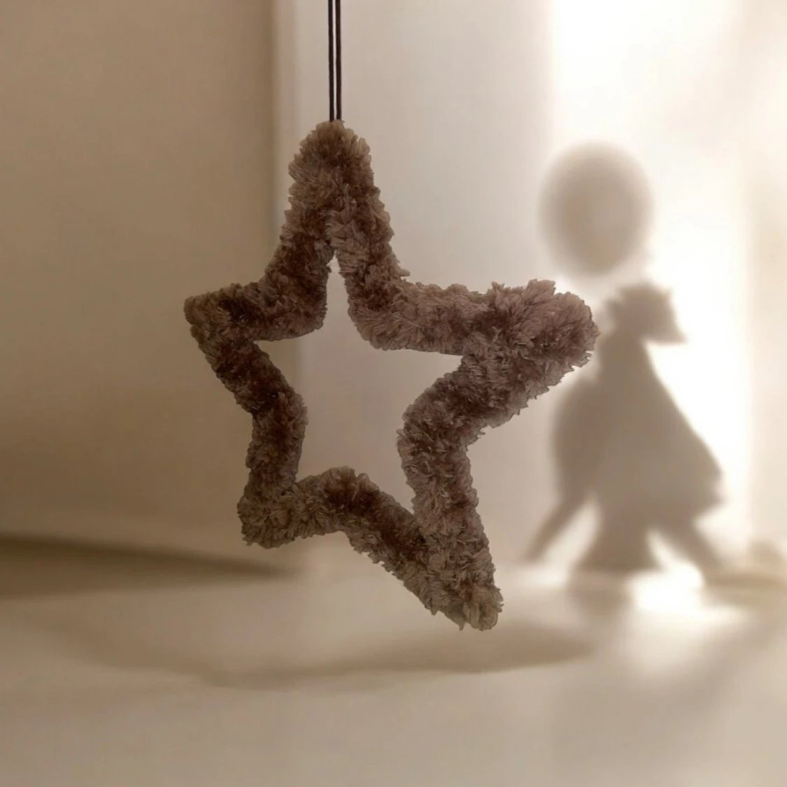 Dekorativ stjärna i fluffigt material - 2