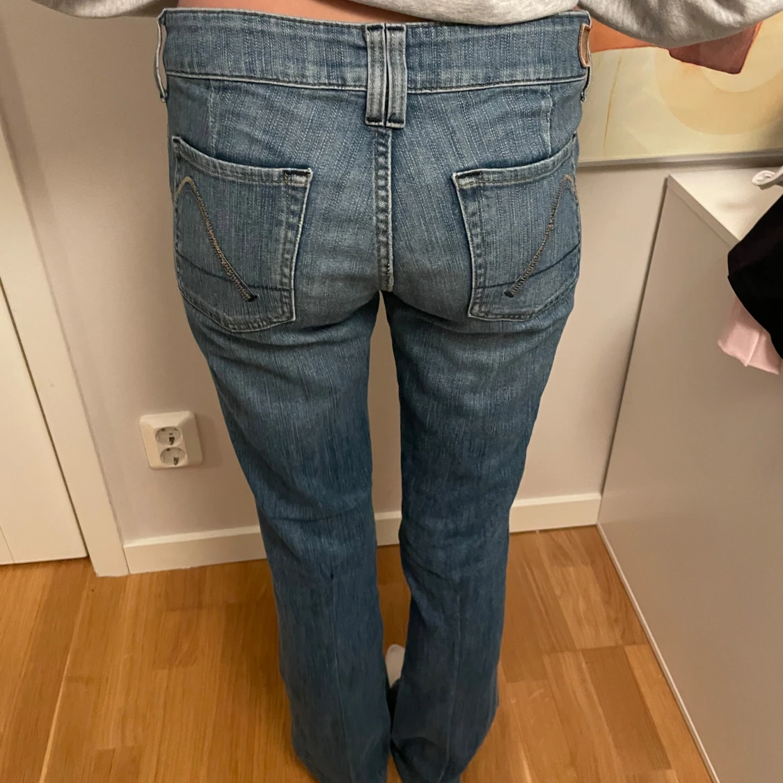 Blå bootcut jeans - 1