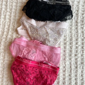 Lounge underwear 4st trosor  - De rosa är i L och de andra i M. Självklart oanvända. Svarar endast seriösa. 150:-/st 