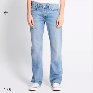 Icon jeans - Snygga icon jeans från lager 157 i storlek XXS, säljer då dem är för små och dem kommer inte till användning längre, dem är använda men i okej skick💕hör av dig för mer info