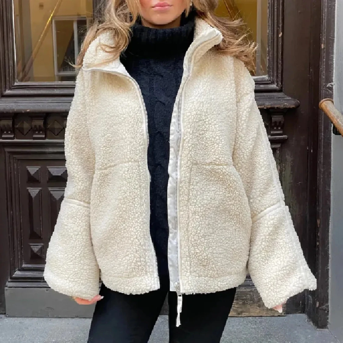 Beige teddyjacka med dragkedja