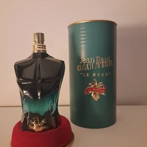 Jean Paul Gaultier - "Le Beau" Nästan oanvänd. Använt max 8 sprut