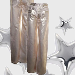 Guldiga jesns - Slutsålda guldiga jeans från Zara