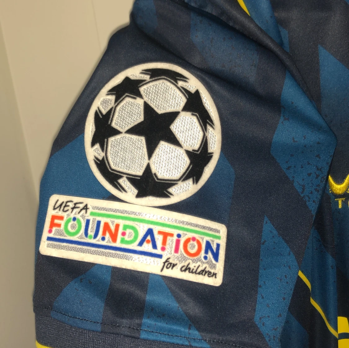 Fotbolls tröja, Alexander Isak - 91