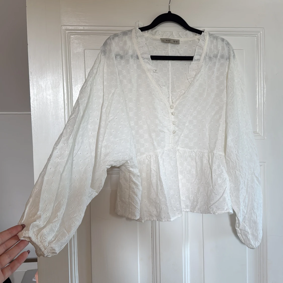 Vit broderad blus