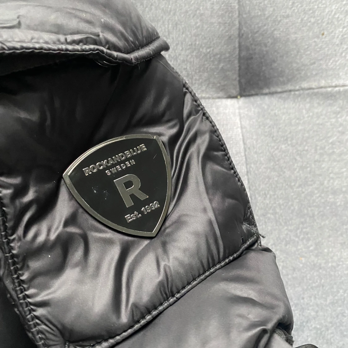 Rock and blue jacka - 92