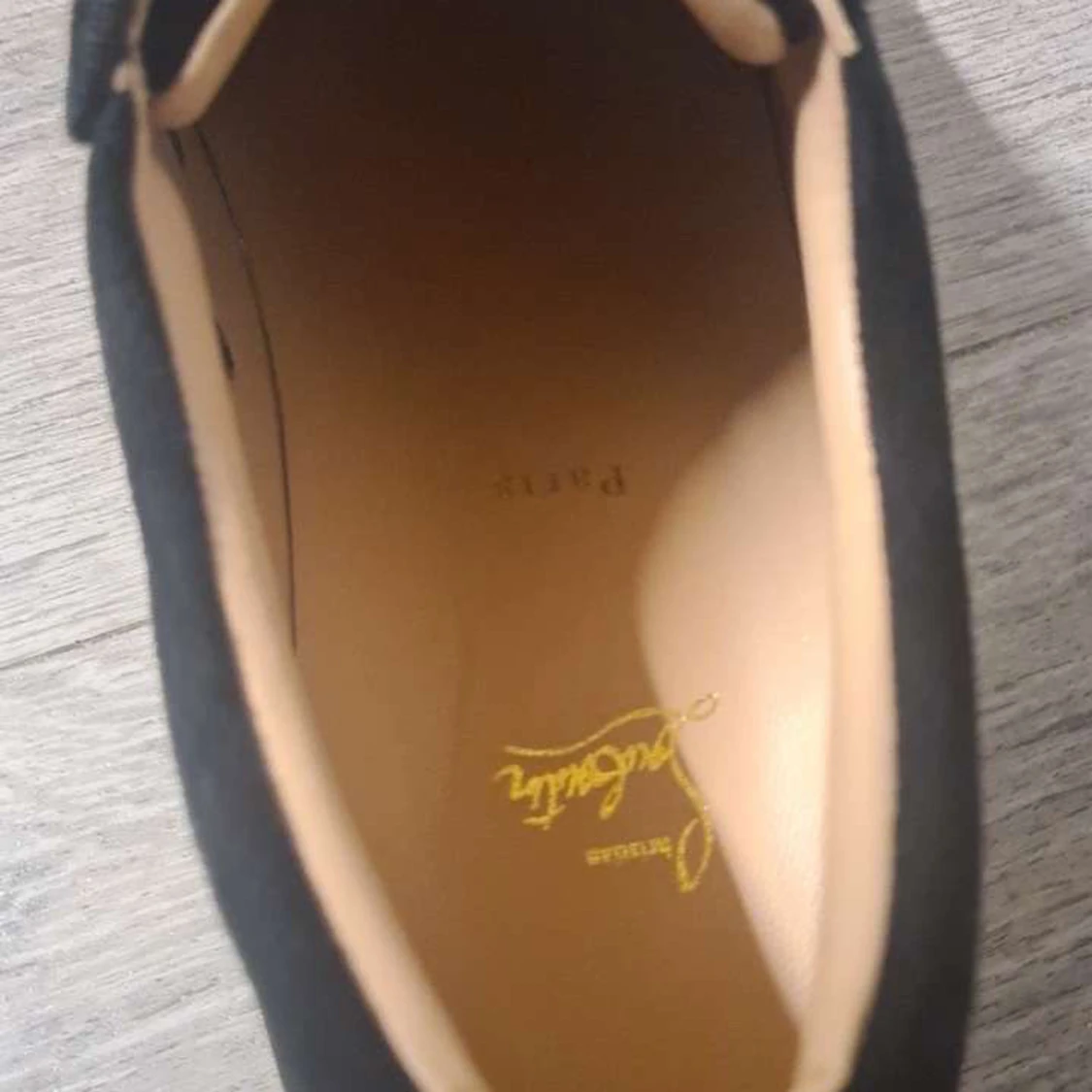 Christian Louboutin Paris - 93