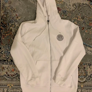 Zip Hoddie   - Vanlig Zipper Hoddie med mjuk och bra kvalite.