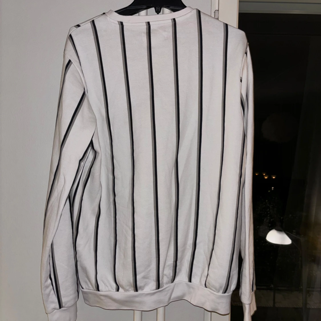 Vitt Randig Sweeter  - 90