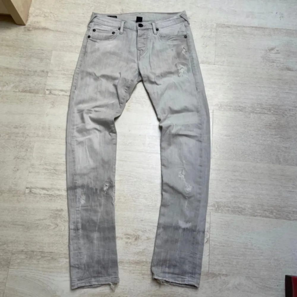 True Religion Jeans med snygg fade Storlek 30 Skriv för fler bilder eller frågor👌. Jeans & Byxor.