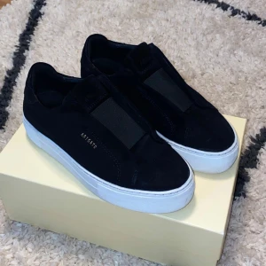 Axel Arigato - Clean 360 Laceless - nyskick, säljer på grund av att dem är för små på mig💕