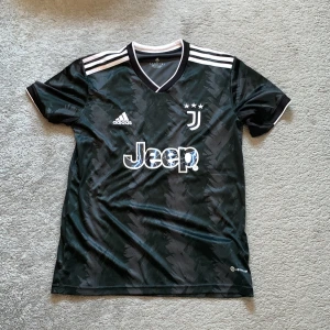 Juventus tröja - Snygg Juventus tröja i storlek S. Skick 10/10