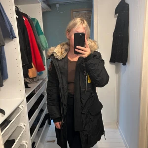 Parajumpers jacka - Parajumpers jacka i fint skick, storlek M