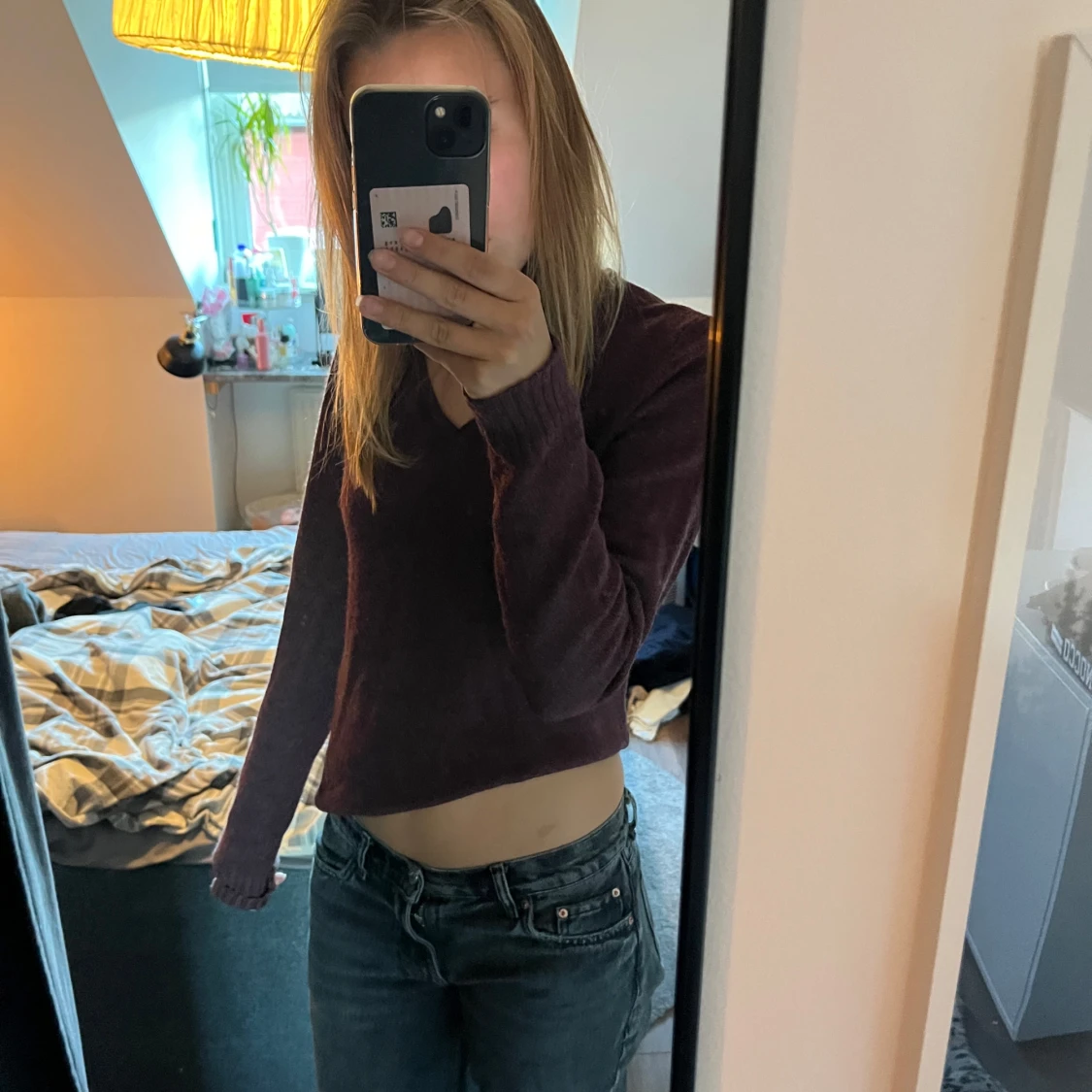 Vinröd stickad tröja