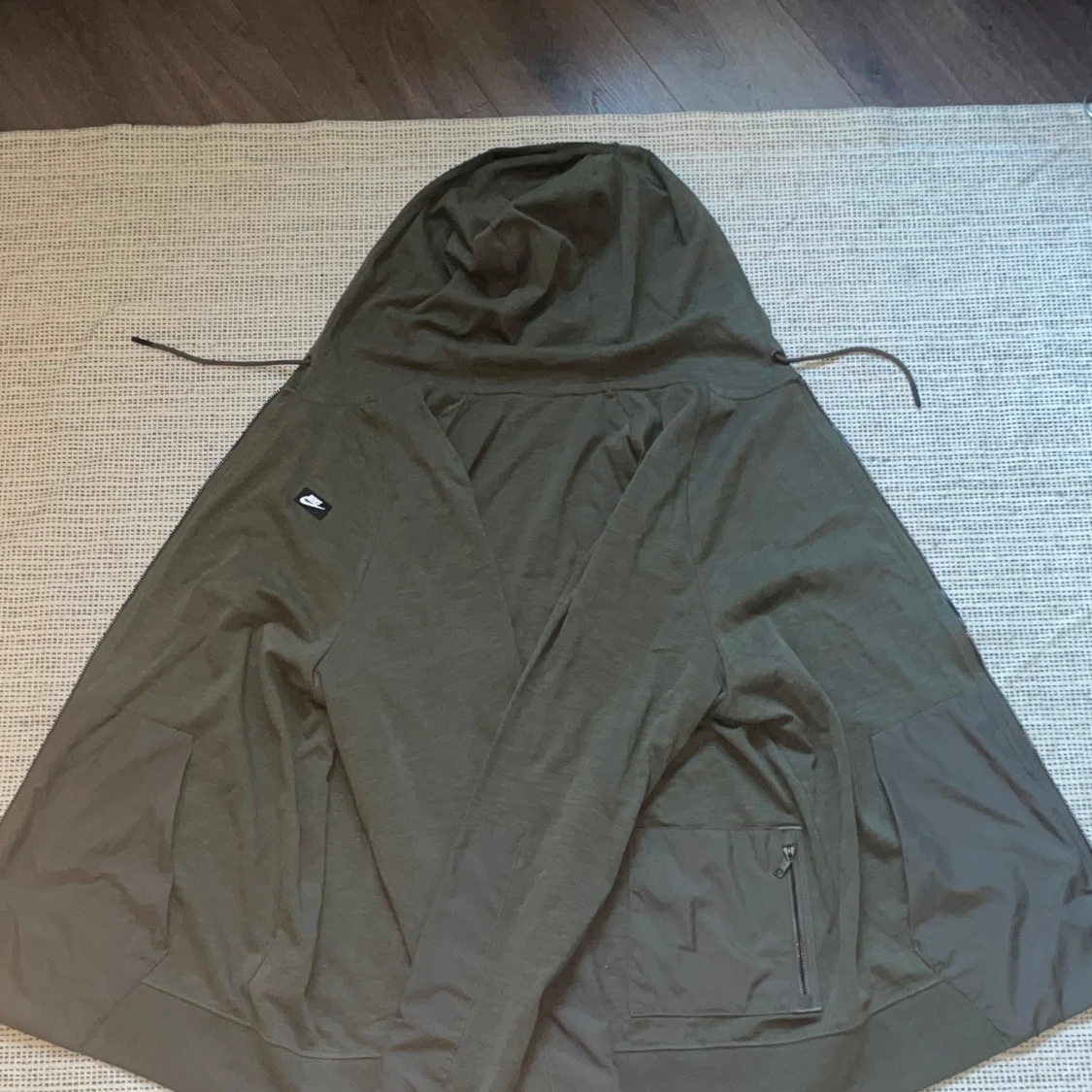 Grön hoodie från Nike - 91